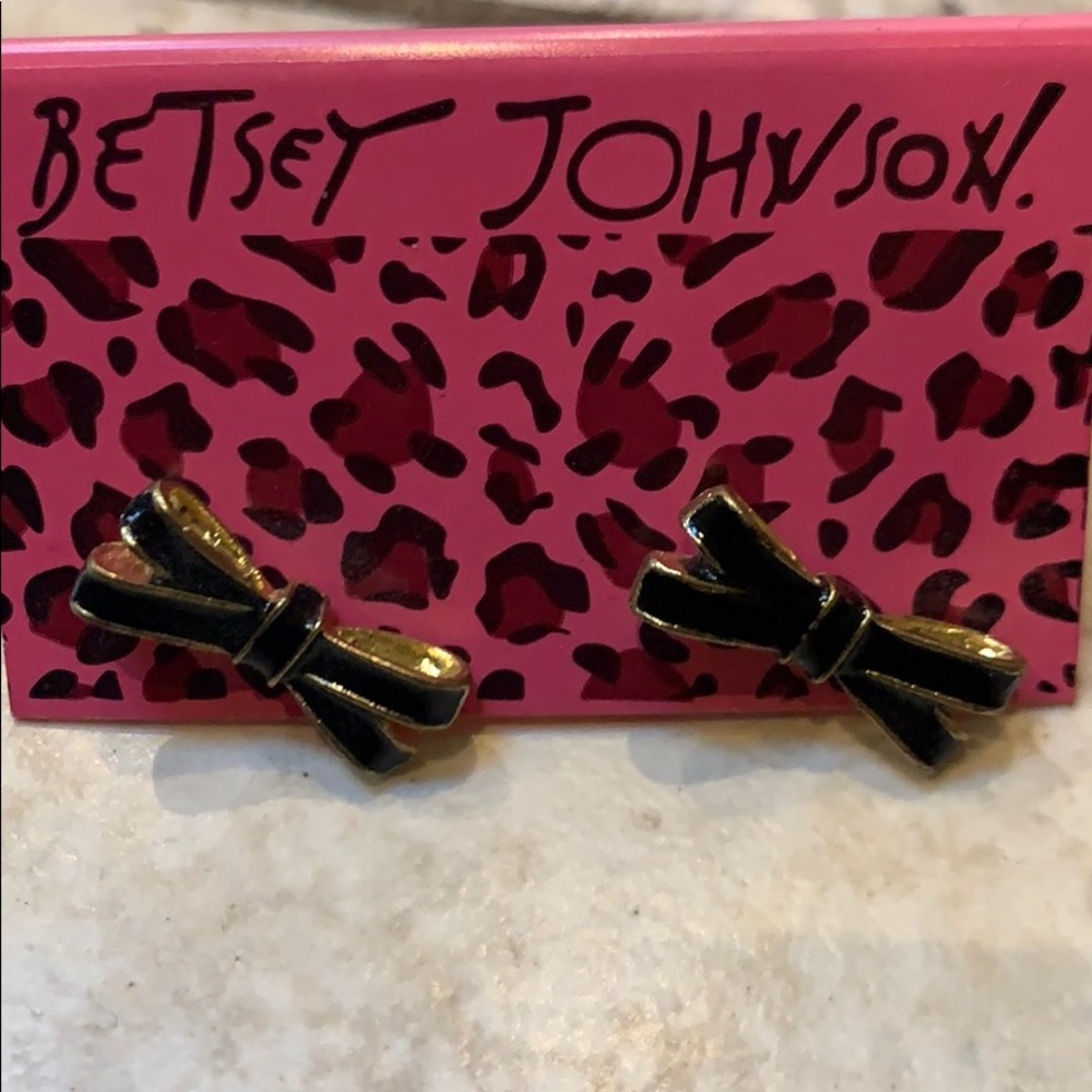 Betsey Johnson bowtie earrings